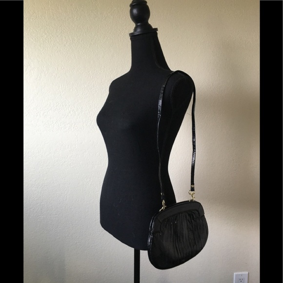 Handbags - Black heel skin Crossbody
